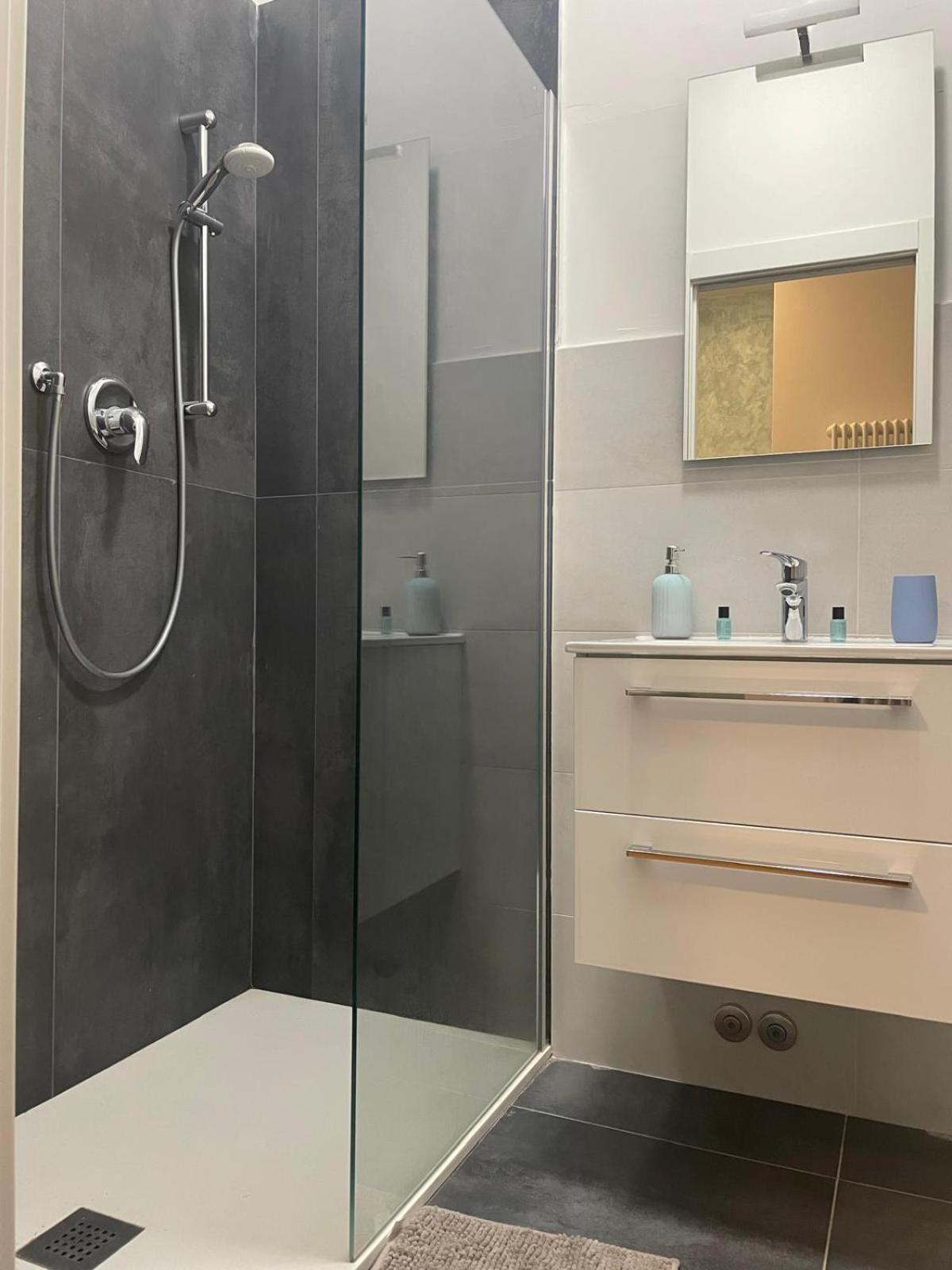 Le Suites Dell'Edera Bologna Bagian luar foto